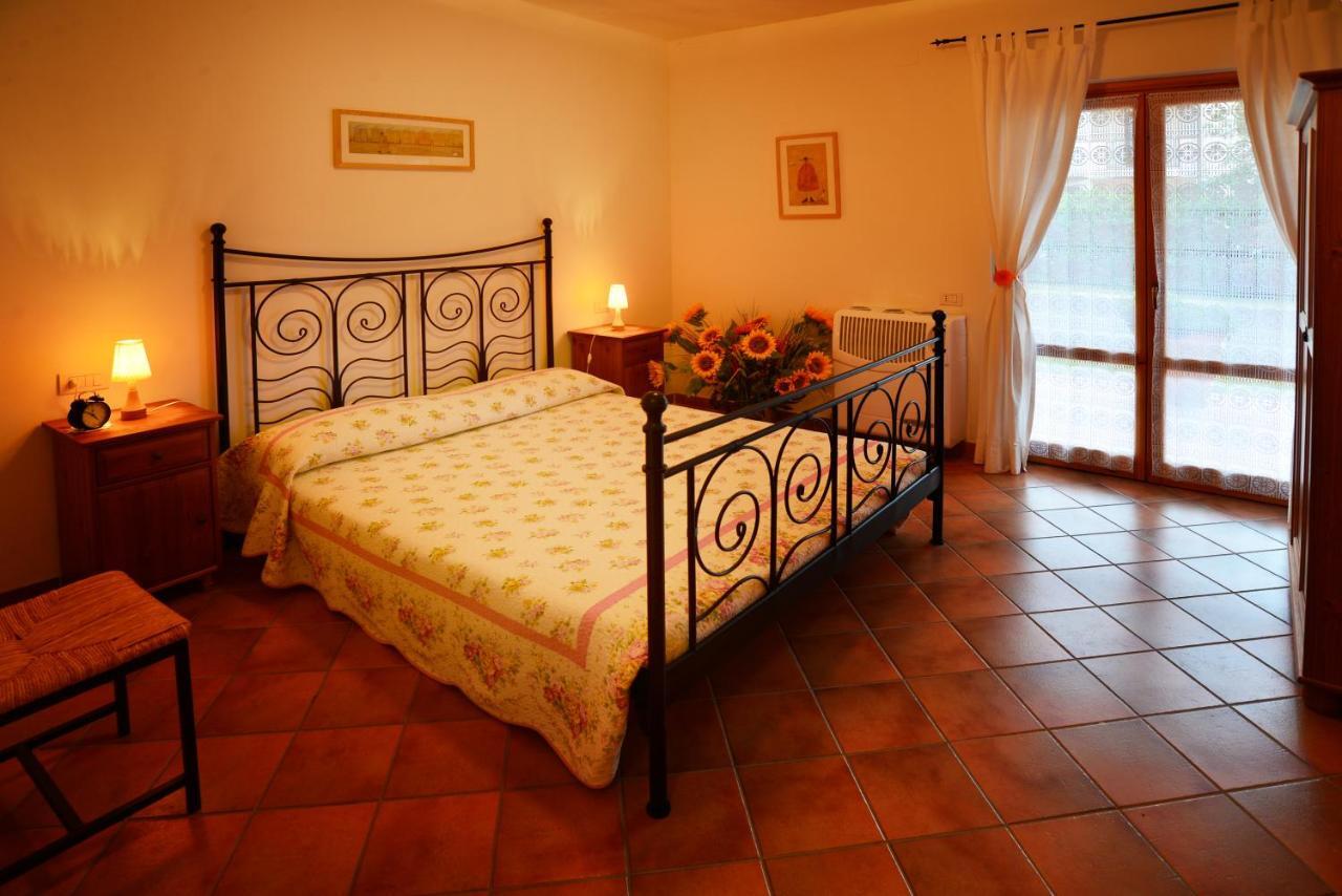 Villa Etruria Guest House Pitigliano Exterior foto